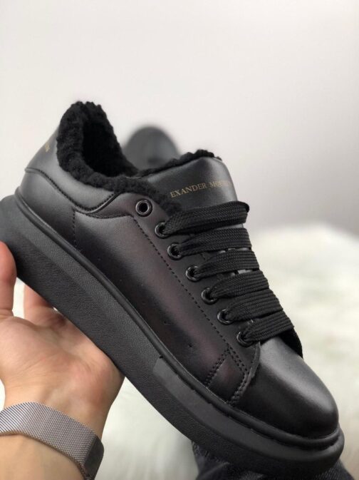 Женские зимние кроссовки Alexander McQueen Full Black Leather Fur • Space Shop UA