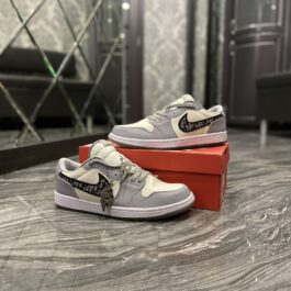 Кроссовки унисекс Nike Air Jordan 1 Retro x Dior (Серый)